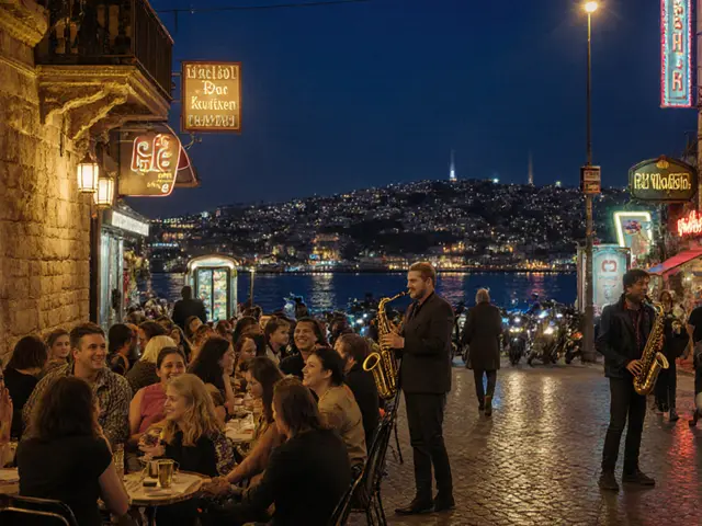 Istanbul Nightlife Insider Guide: Top Bars, Clubs & Nighttime Activities